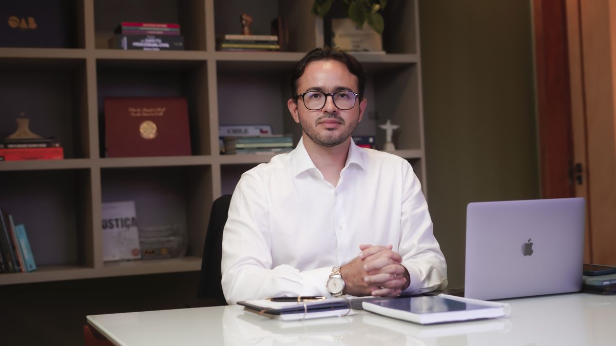 Dr. Wilson Spíndola - Foto Oficial Hero